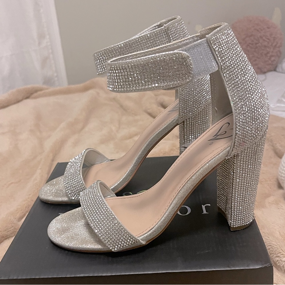 WINDSOR HIGH HEEL SILVER✨